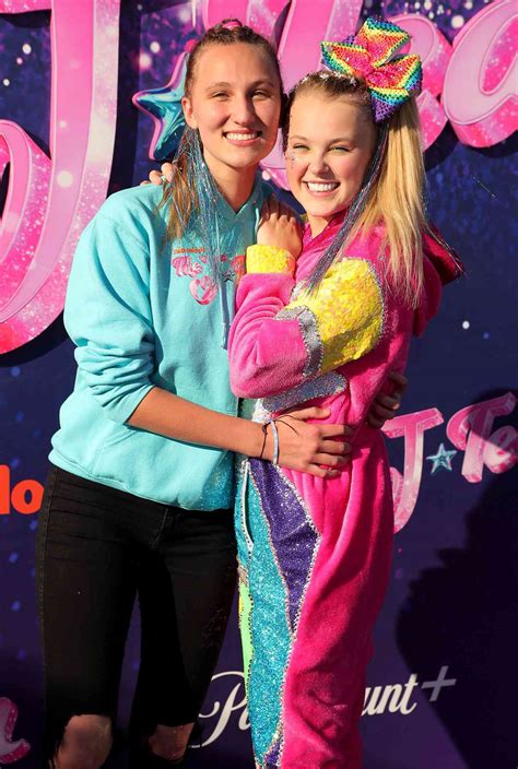 jojo siwa girlfriend age gap|jojo siwa and kylie prew.